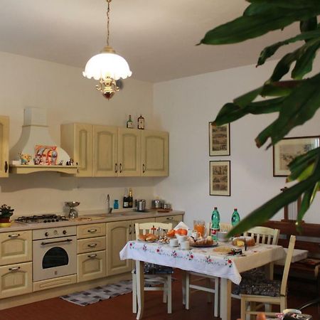 Terrazze Dell'Artista Bed & Breakfast Saletto Exterior photo